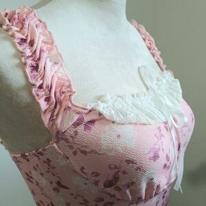 NWOT- Shein- Pink- Floral Lace-Crop Top-Size Small